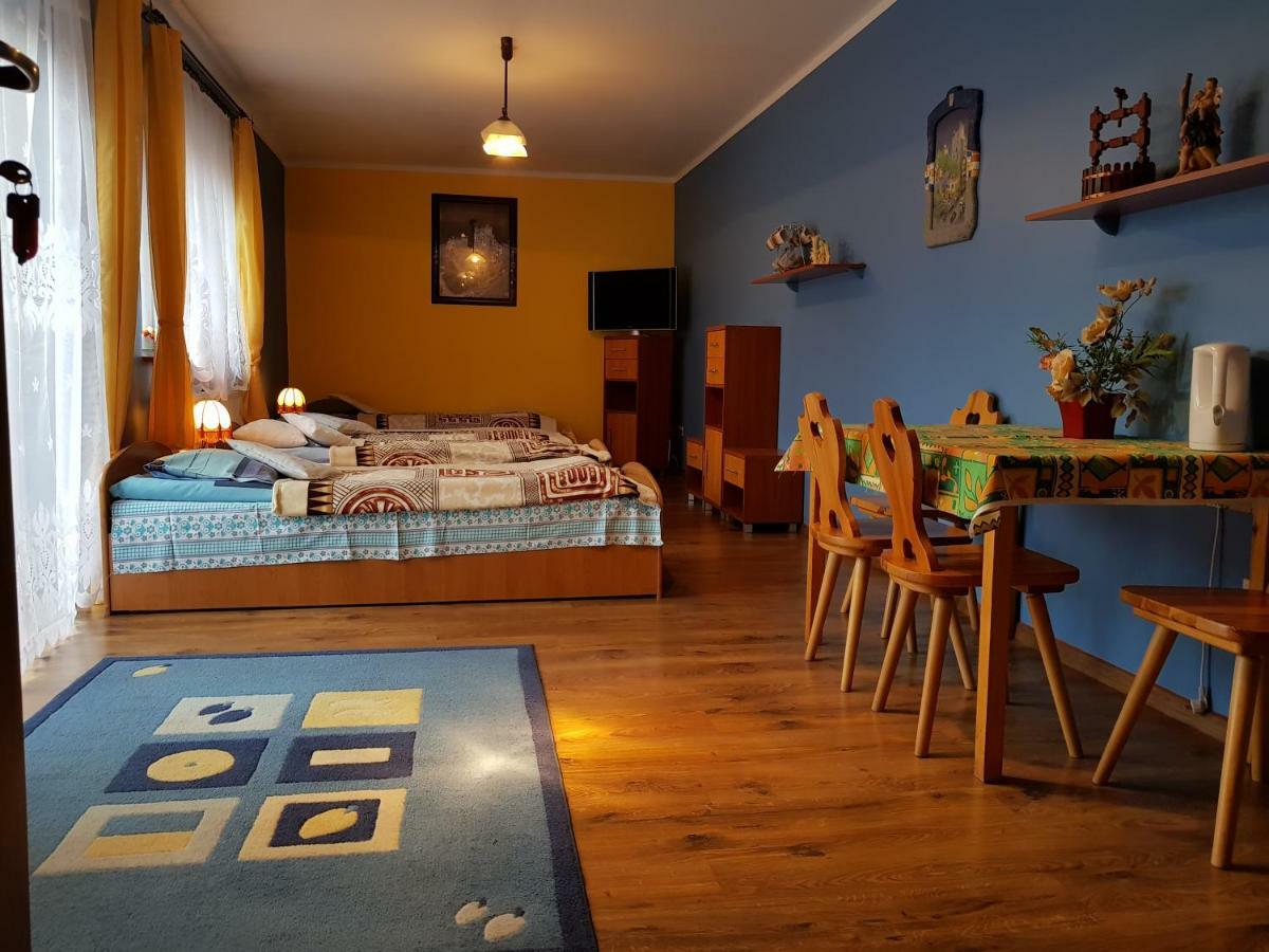 Ubytování v soukromí Wynajem Pokoi Pod Lasem *
