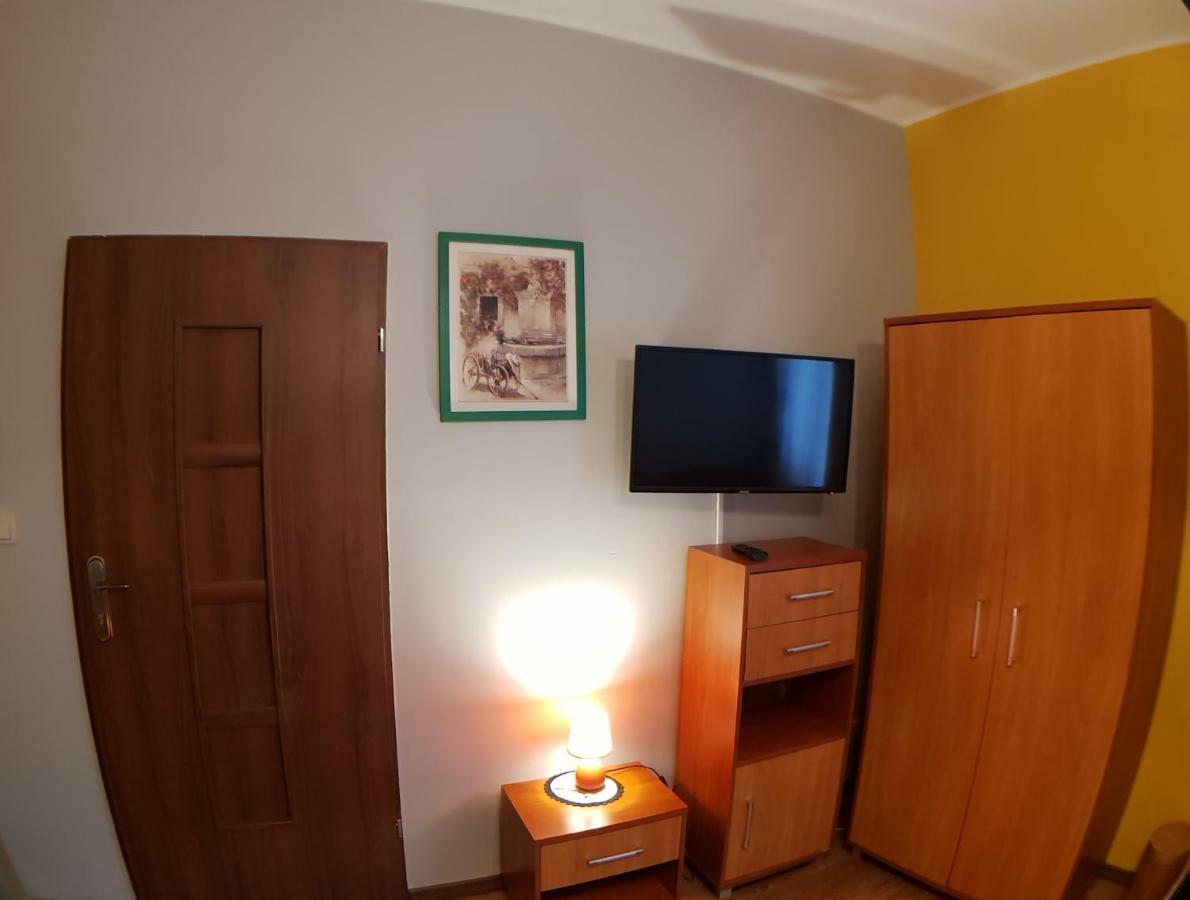 Wynajem Pokoi Pod Lasem Privatunterkunft
